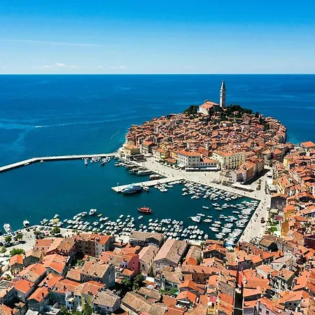 Panorama Antonia Two-bedroom Apartment Rovinj