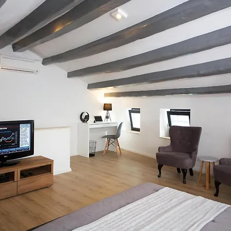 Panorama Antonia Two-bedroom شقة