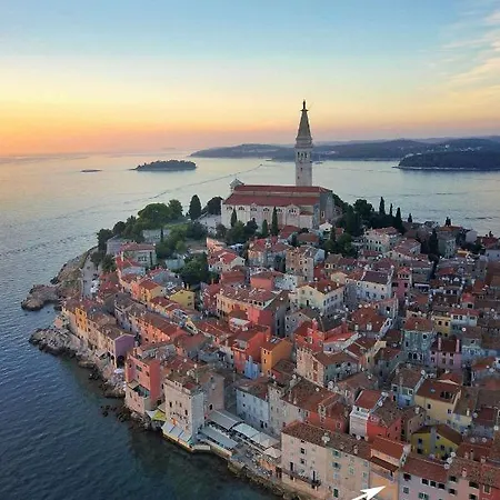Panorama Antonia Two-bedroom Apartment Rovinj